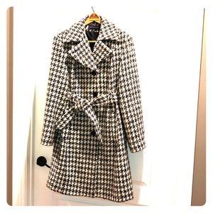 Houndstooth Coat - Size XL